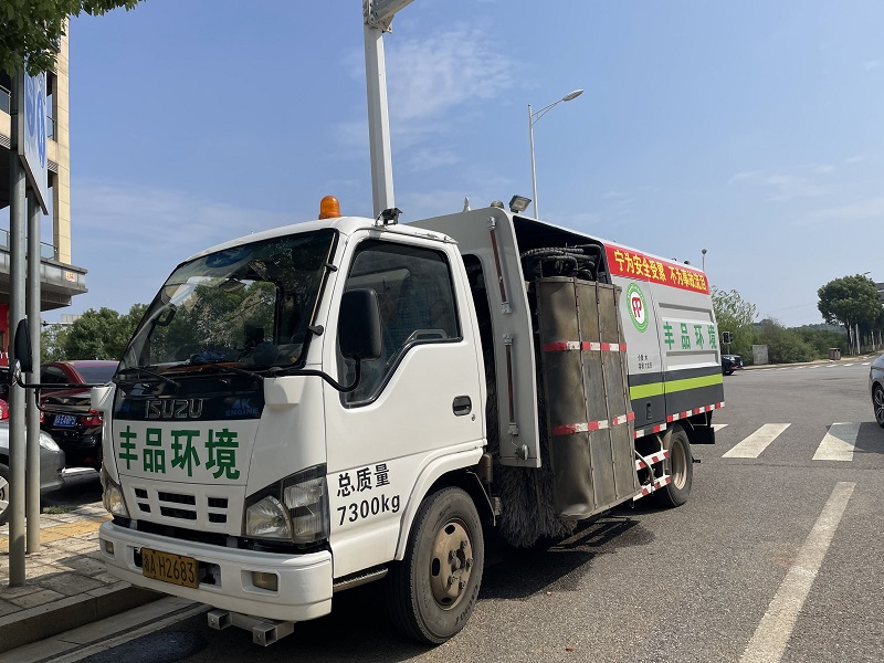護欄清洗車